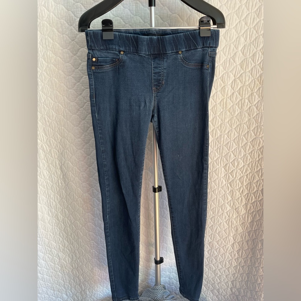 Size 8 Dark Wash jeggings by Liverpool